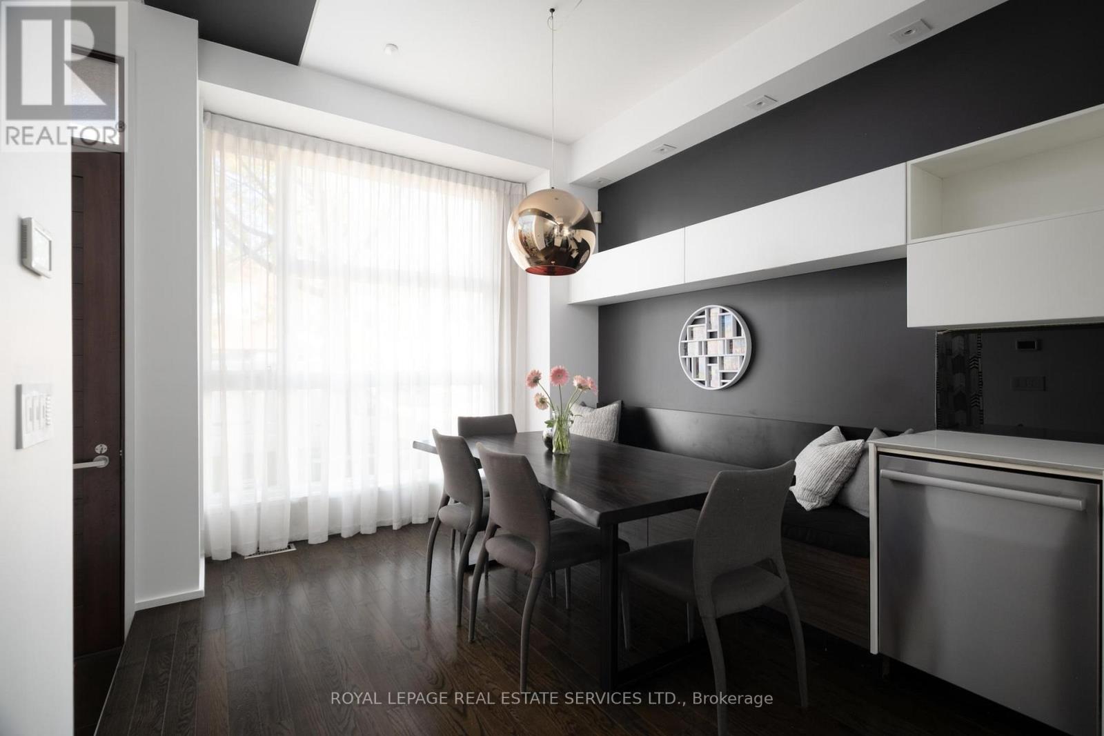 243 Claremont Street, Toronto, Ontario  M6J 2N1 - Photo 3 - C14115830
