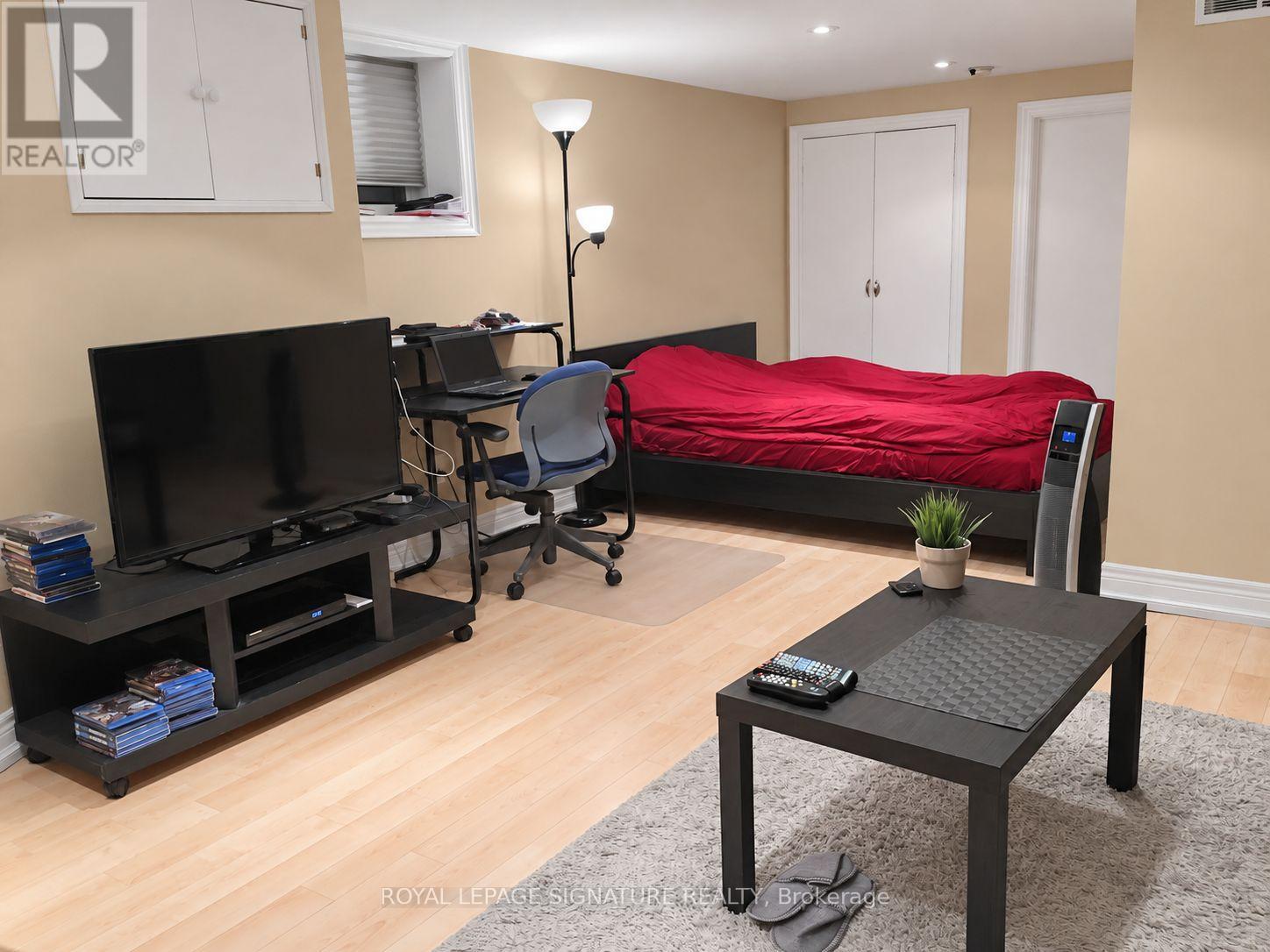 Lower - 211 Melita Avenue, Toronto, Ontario  M6G 2A1 - Photo 5 - C14115882