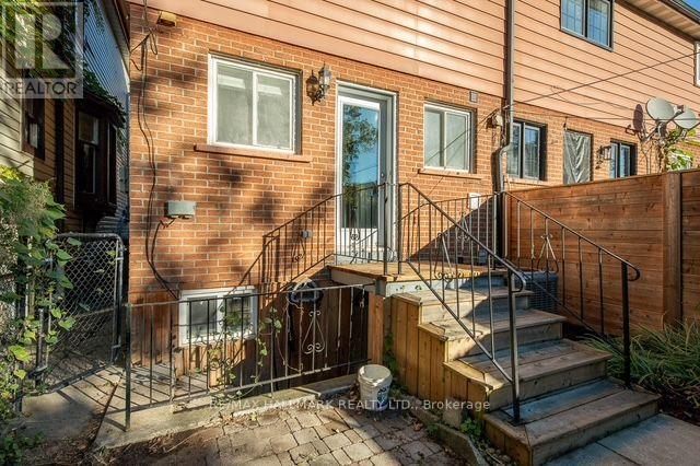77a Badgerow Avenue, Toronto, Ontario  M4M 1V5 - Photo 39 - E14115822