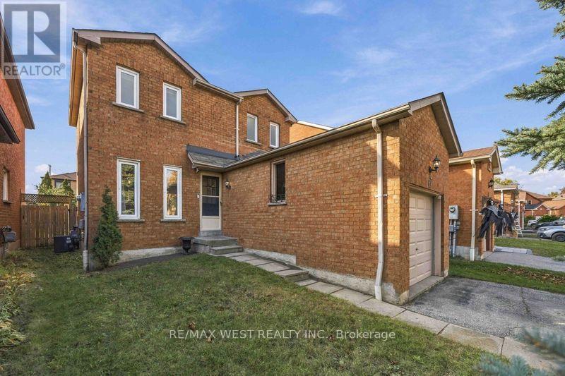 67 Woodstone Place, Whitby, Ontario  L1R 1S8 - Photo 1 - E14115918