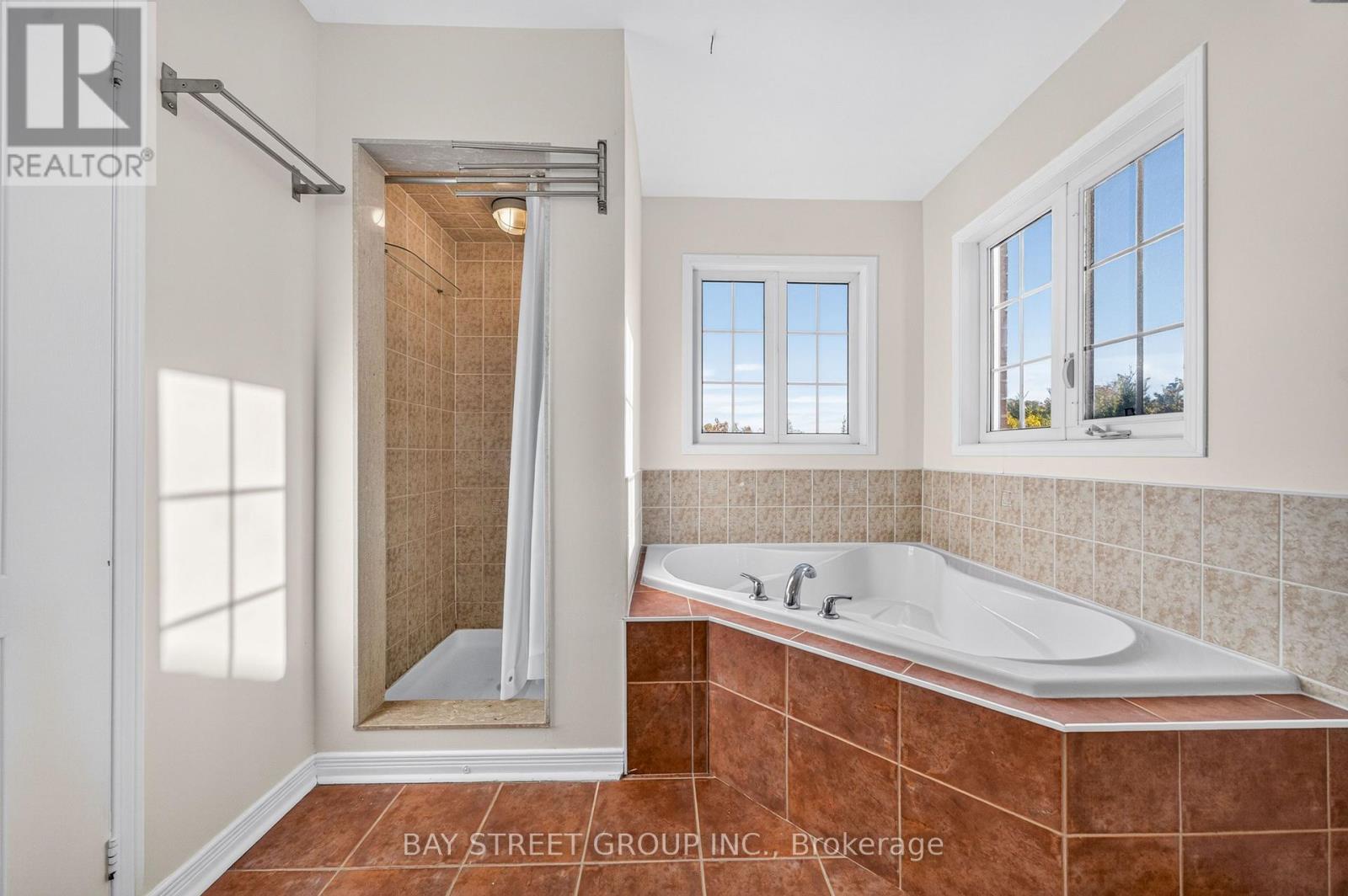 44 Trish Drive, Richmond Hill, Ontario  L4E 5C4 - Photo 24 - N14115922