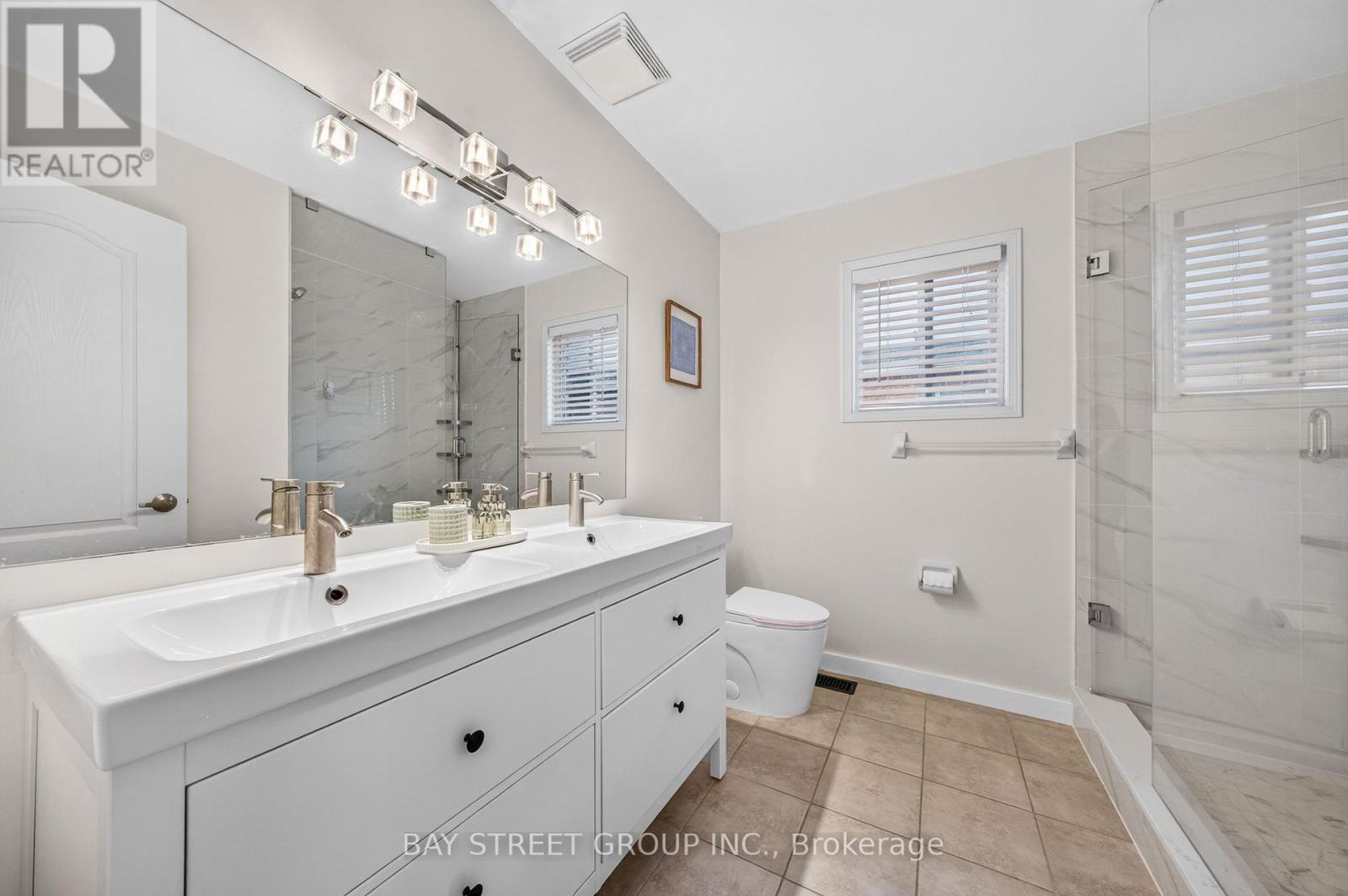 44 Trish Drive, Richmond Hill, Ontario  L4E 5C4 - Photo 30 - N14115922