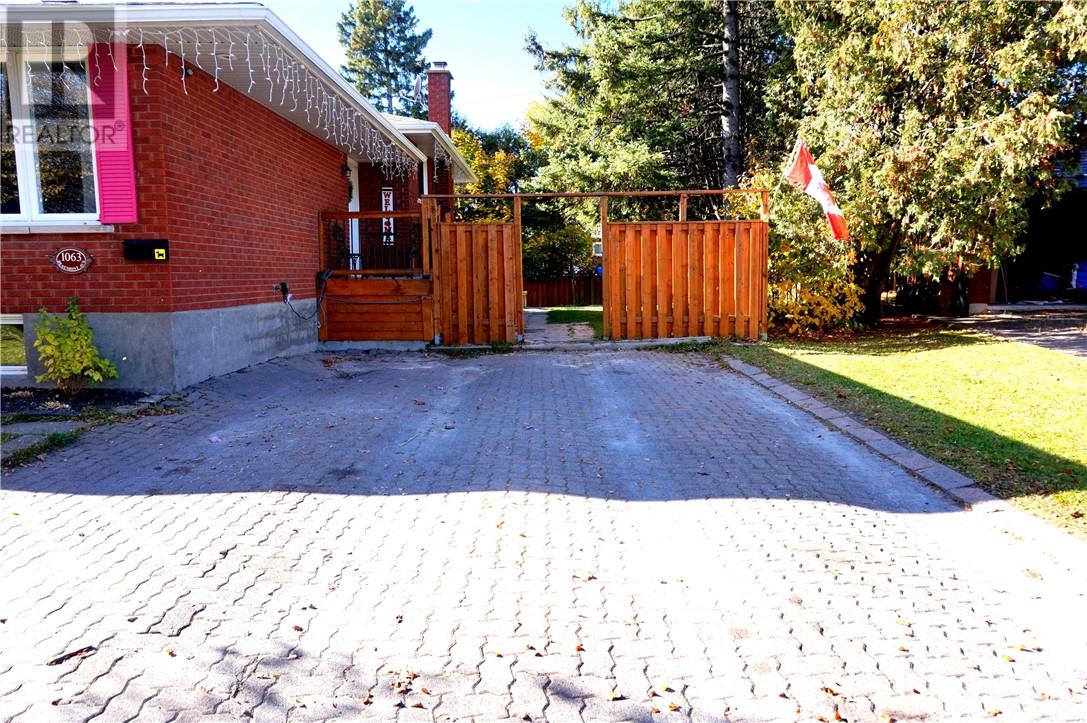 1063 Beaumont Avenue, Greater Sudbury, Ontario P3A 3G7 - Photo 3 - 2130879