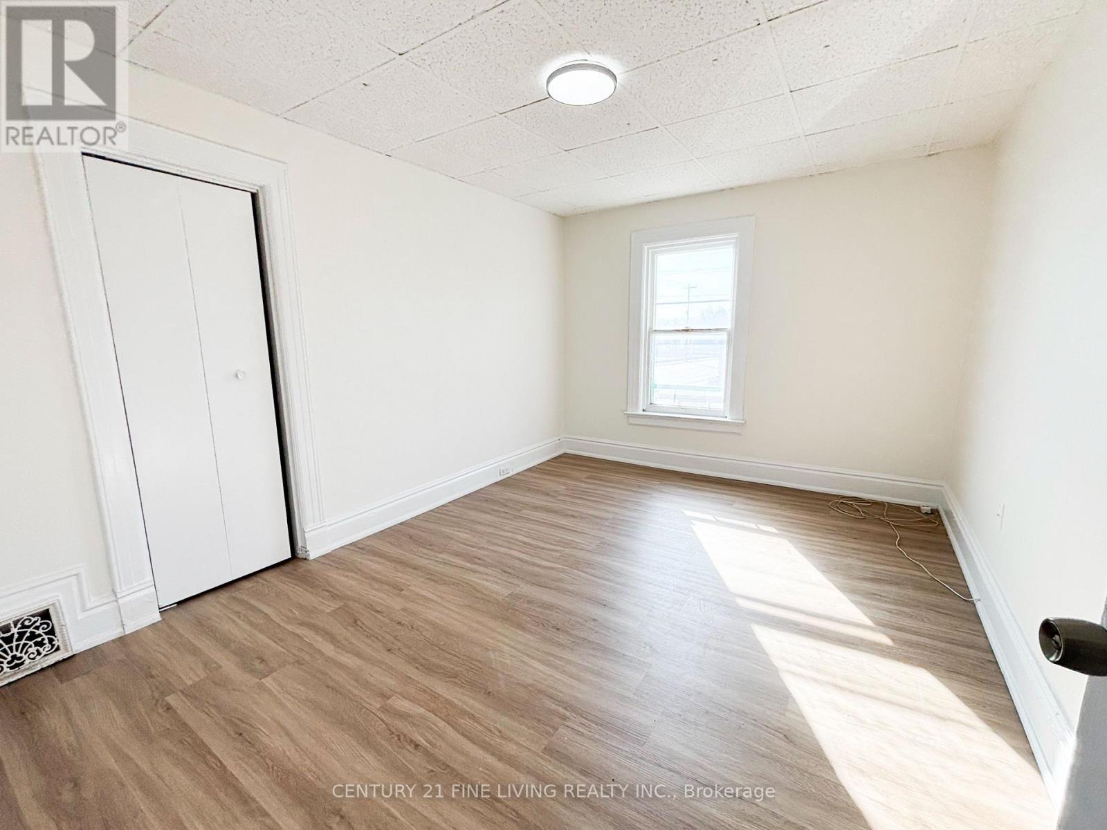 2 - 146 Bradford Street, Barrie, Ontario  L4N 3B3 - Photo 6 - S14100696