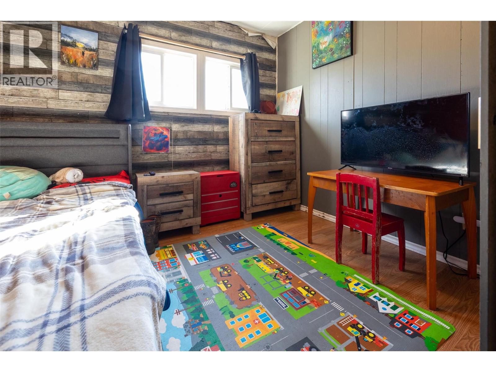 1555 Newgate Crescent Crescent, Elkford, British Columbia  V0B 1H0 - Photo 18 - 10404054