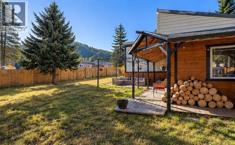 1555 Newgate Crescent Crescent, Elkford, British Columbia  V0B 1H0 - Photo 26 - 10404054
