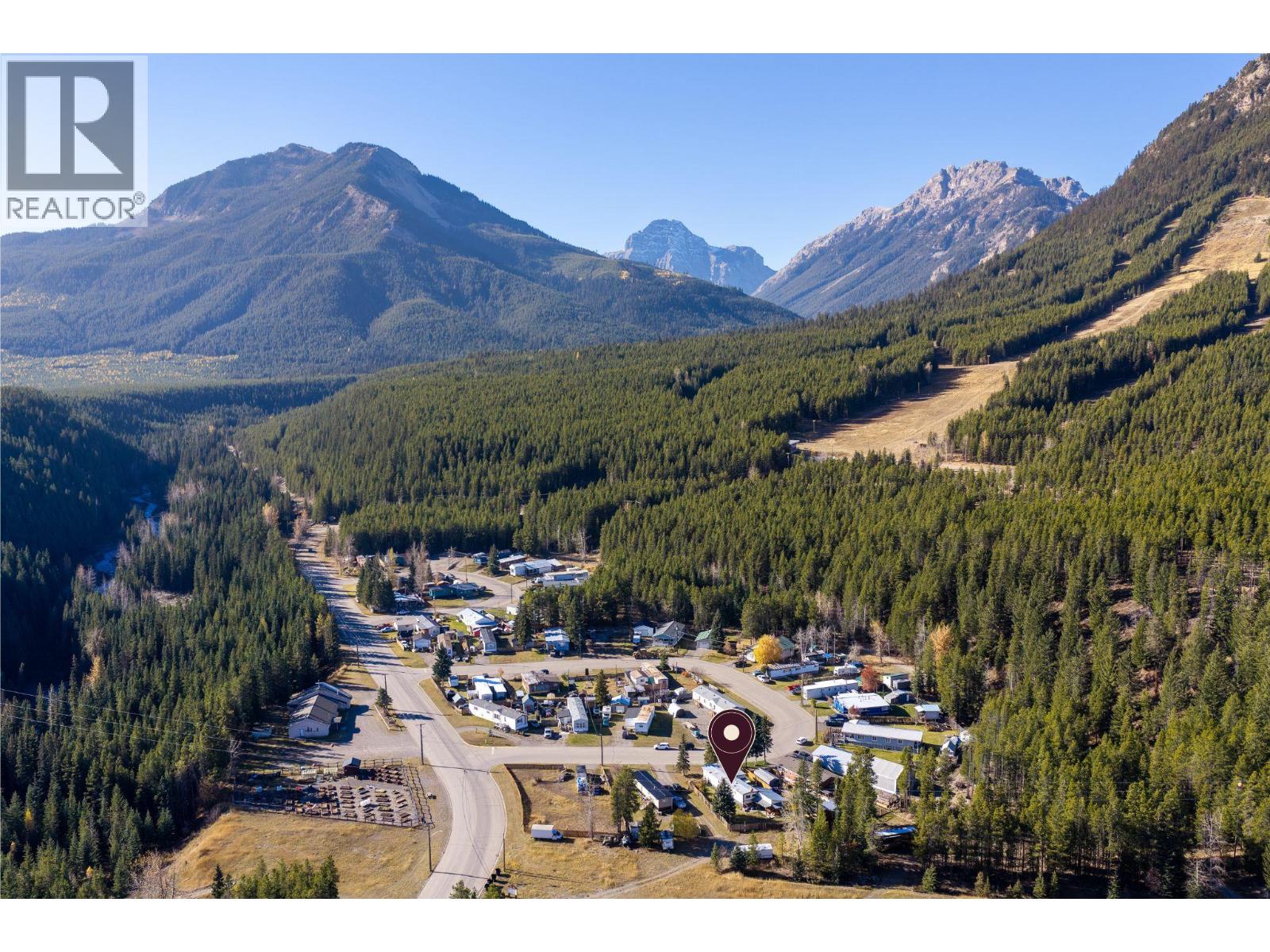 1555 Newgate Crescent Crescent, Elkford, British Columbia  V0B 1H0 - Photo 32 - 10404054