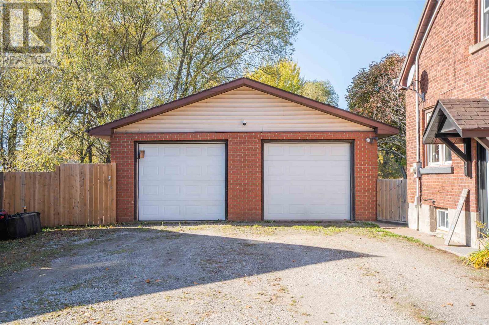 317 Goulais Ave, Sault Ste. Marie, Ontario  P6C 5A3 - Photo 3 - SM262979
