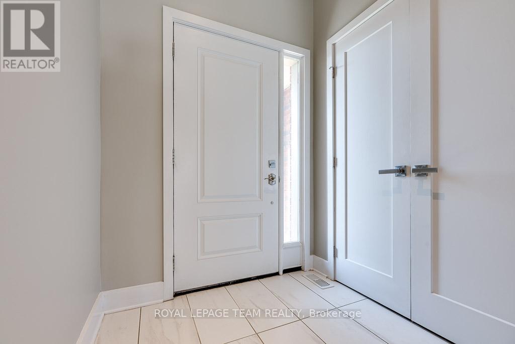 324 Fergus Crescent, Ottawa, Ontario  K2J 5S4 - Photo 4 - X14115954