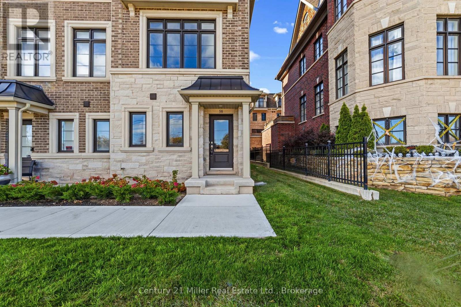 58 - 2150 Trafalgar Road, Oakville, Ontario  L6H 8A5 - Photo 2 - W14115986