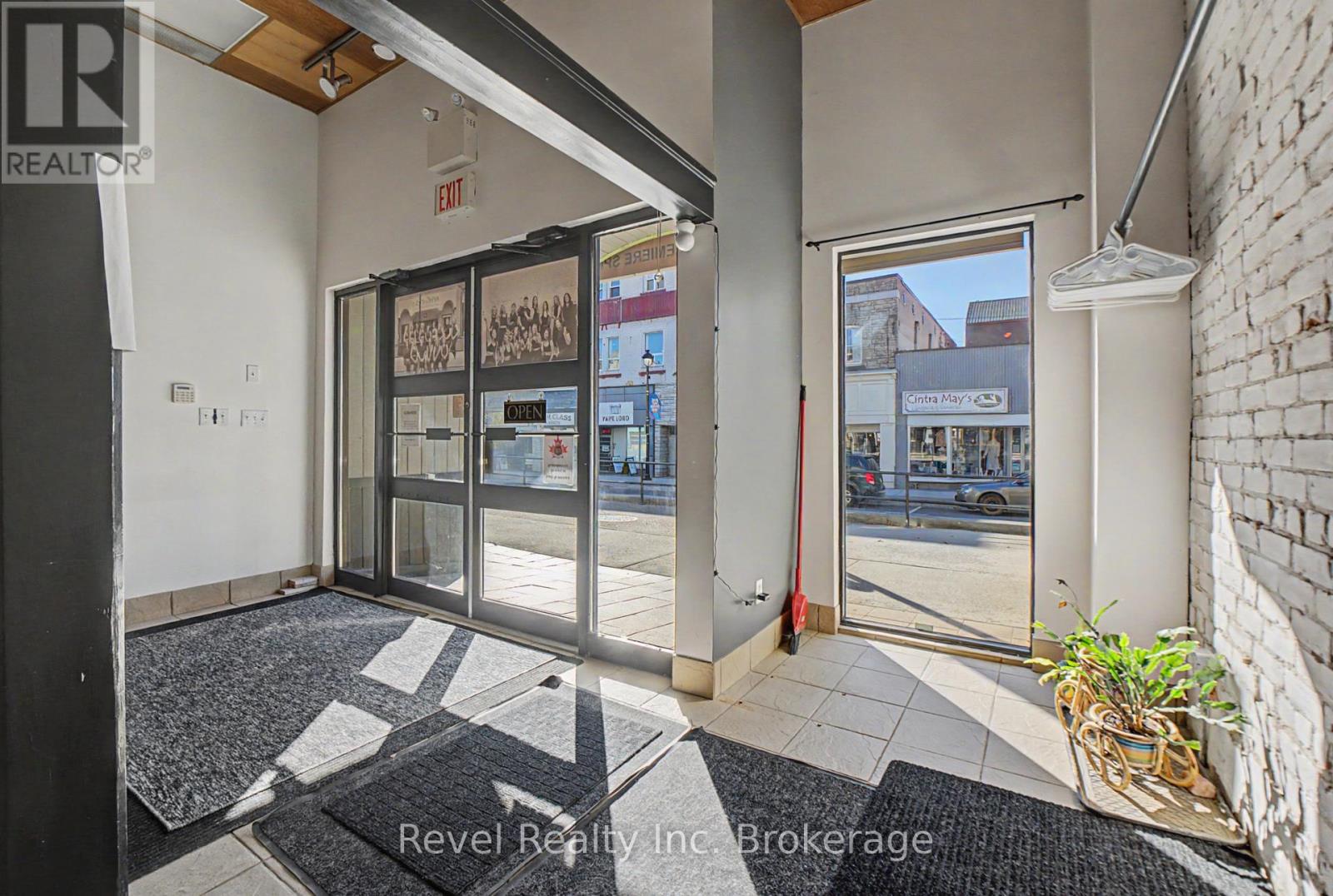 160 Main Street W, North Bay, Ontario  P1B 2T5 - Photo 3 - X14116056