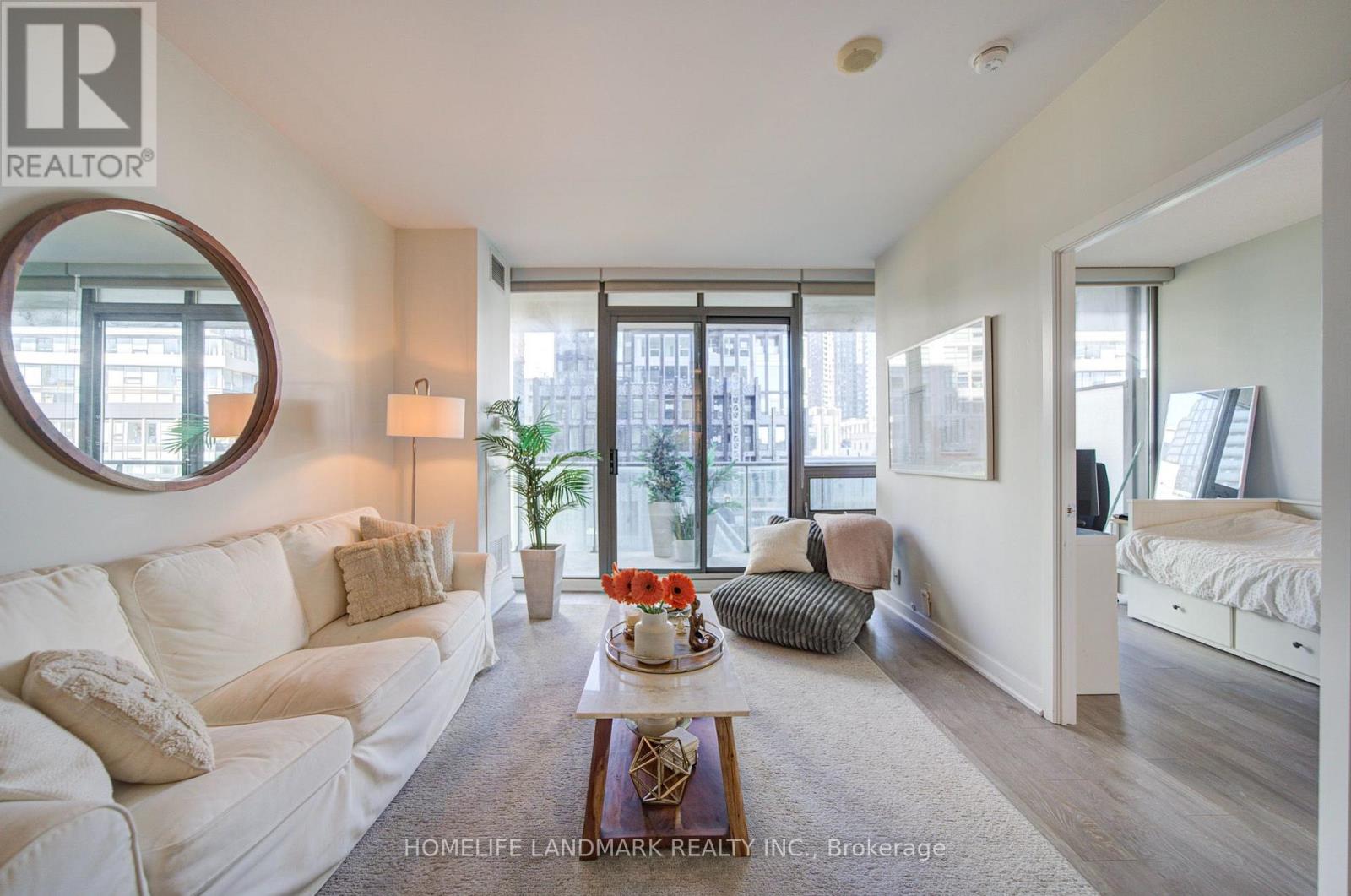 604 - 33 Lombard Street, Toronto, Ontario  M5C 3H8 - Photo 10 - C14116104