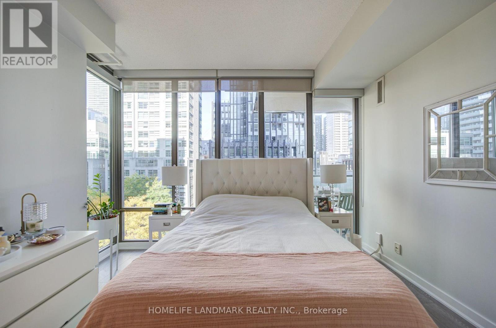 604 - 33 Lombard Street, Toronto, Ontario  M5C 3H8 - Photo 19 - C14116104