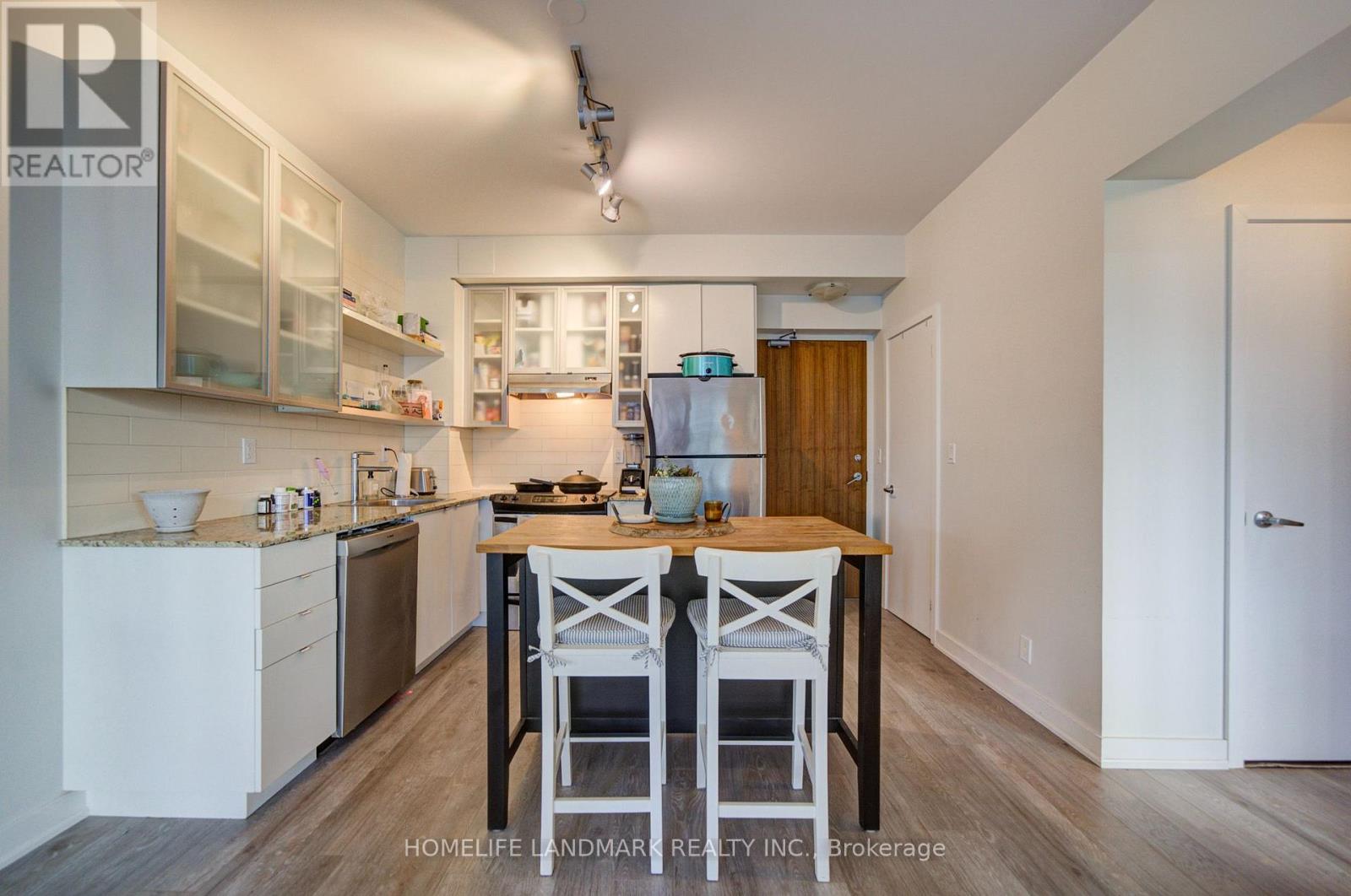 604 - 33 Lombard Street, Toronto, Ontario  M5C 3H8 - Photo 5 - C14116104