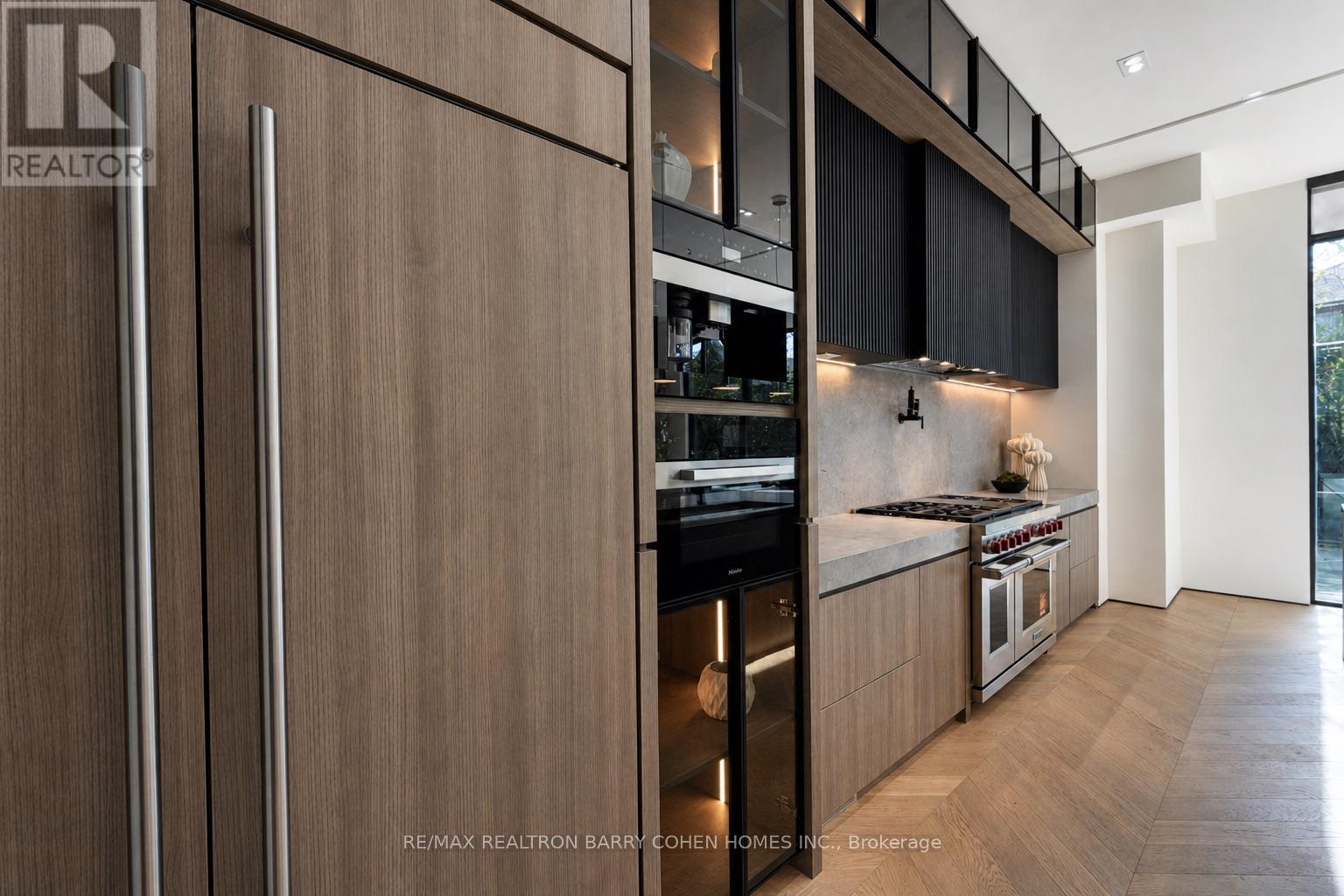 35 Felbrigg Avenue, Toronto, Ontario  M5M 2L8 - Photo 9 - C14116146