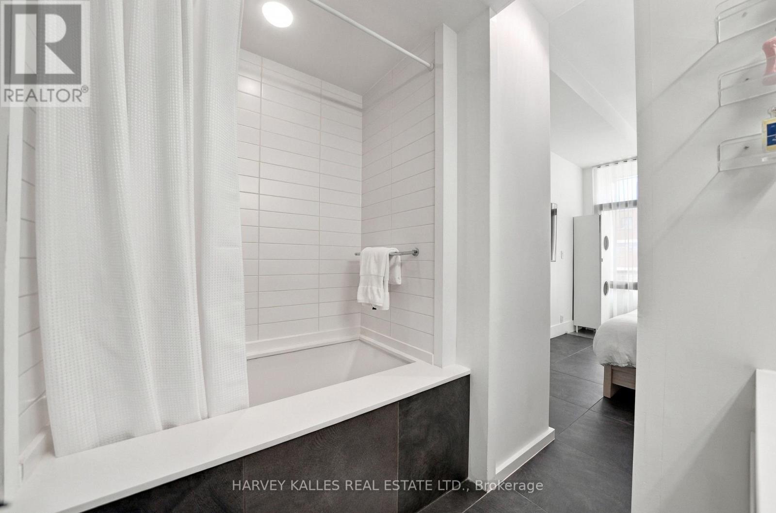 410 - 625 Queen Street E, Toronto, Ontario  M4M 1G7 - Photo 29 - E14116022