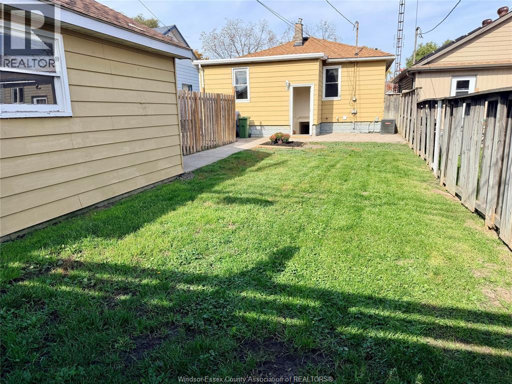 643 Hildegarde, Windsor, Ontario  N8X 2Z7 - Photo 24 - 26026192