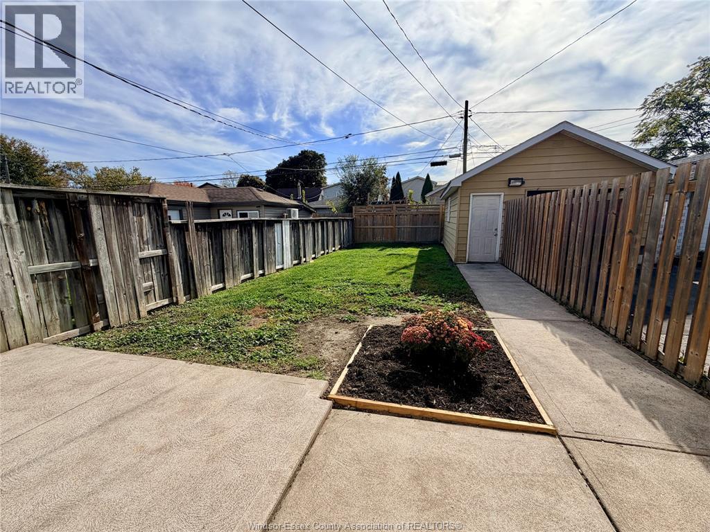 643 Hildegarde, Windsor, Ontario  N8X 2Z7 - Photo 23 - 26026192