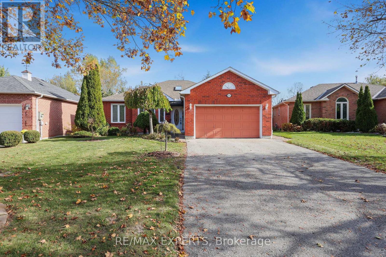 31 Webb Street, Barrie (Painswick North), Ontario  L4N 6V2 - Photo 2 - S14116026