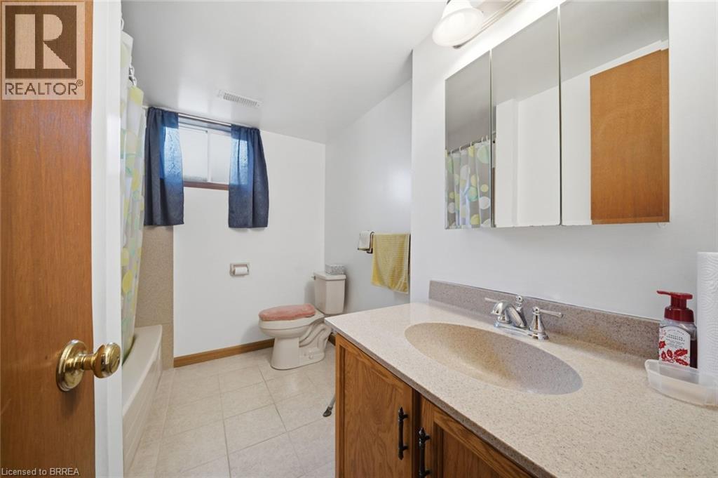 12 Spartan Drive, Brantford, Ontario  N3R 6C7 - Photo 14 - 40872812