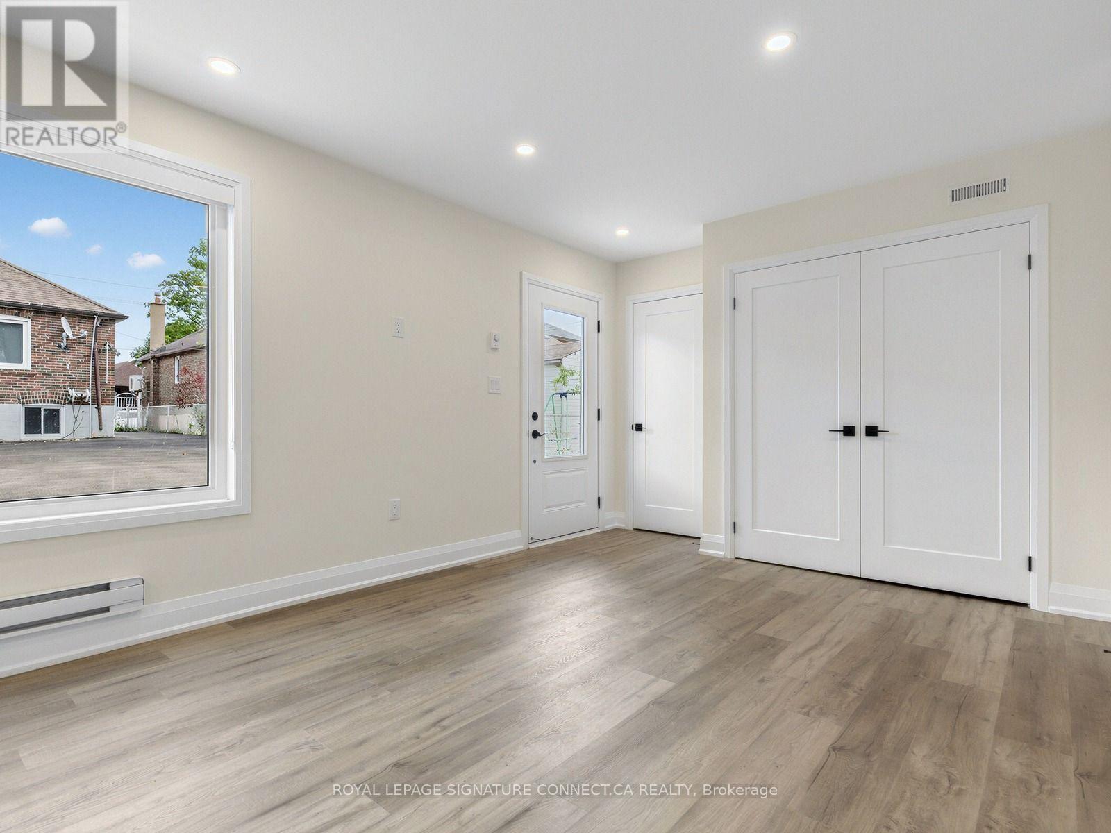 Gsuite - 30 Snider Avenue, Toronto, Ontario  M6E 4R9 - Photo 4 - W14115974