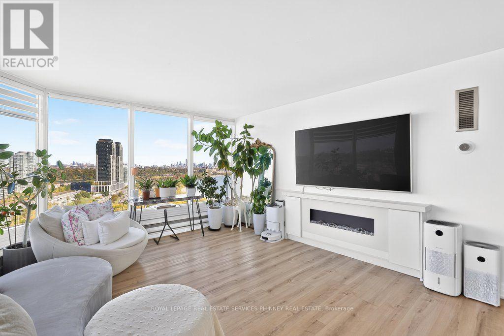 2210 - 1 Palace Pier Court, Toronto, Ontario  M8V 3W9 - Photo 8 - W14111990