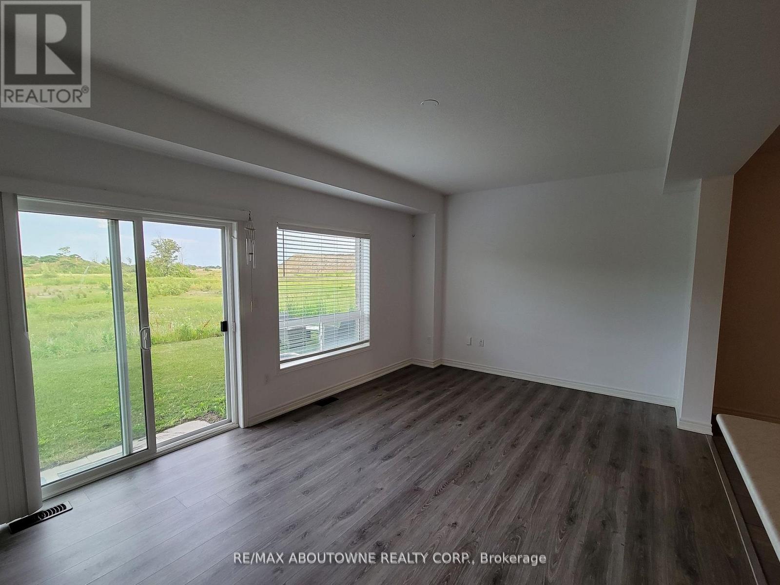 66 Bradbury Road, Hamilton, Ontario  L8J 2V7 - Photo 4 - X14116044