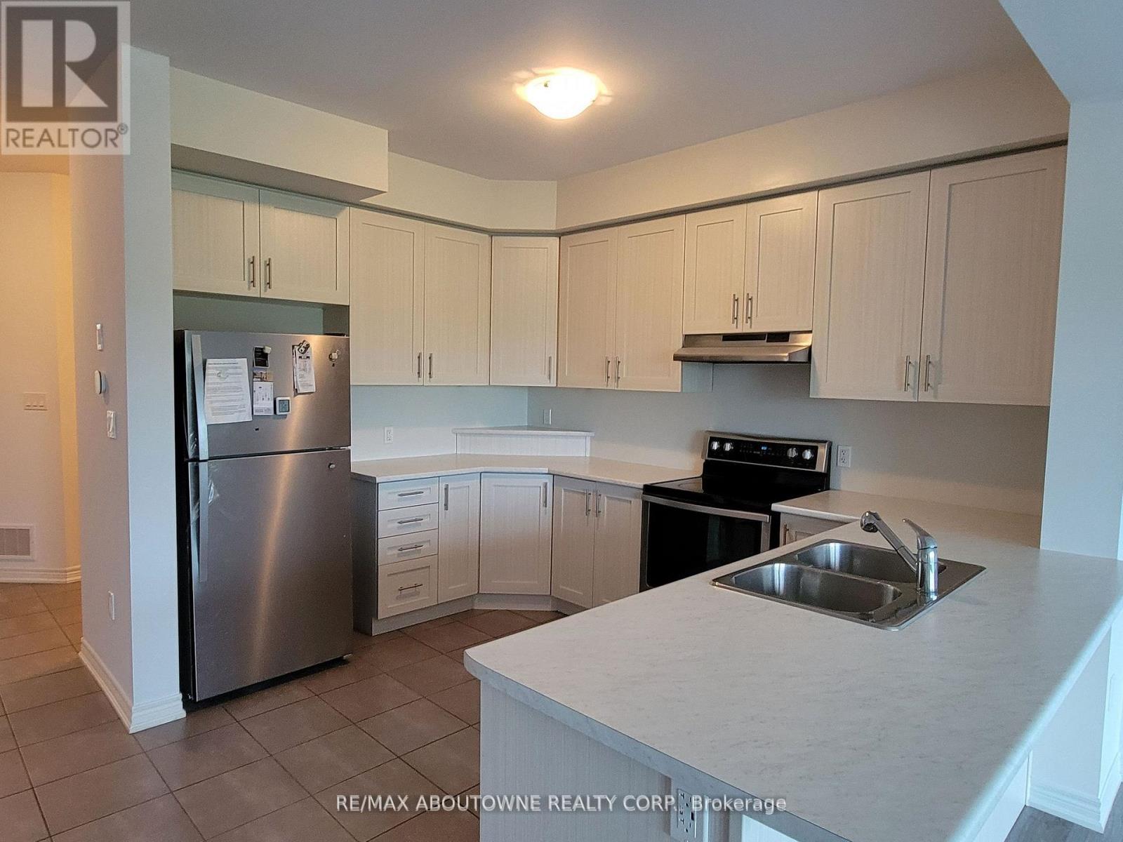 66 Bradbury Road, Hamilton, Ontario  L8J 2V7 - Photo 8 - X14116044
