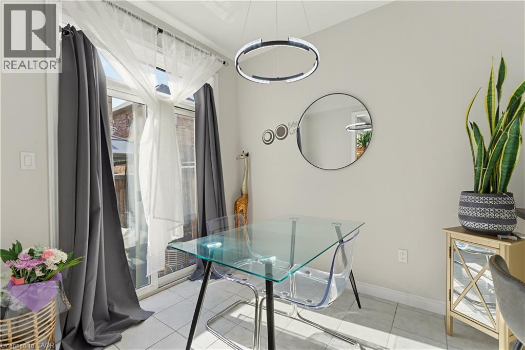 58 Summerberry Way, Hamilton, Ontario  L9B 0G2 - Photo 18 - 40873905