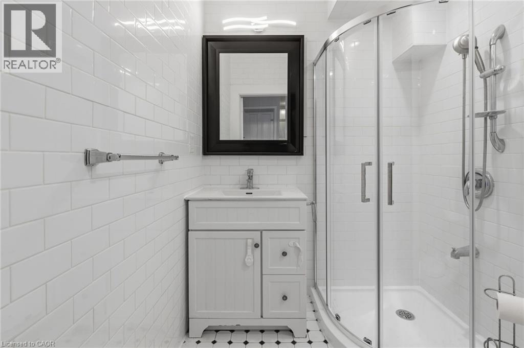 100 Queen Street W, Cambridge, Ontario  N3C 1G3 - Photo 18 - 40872185