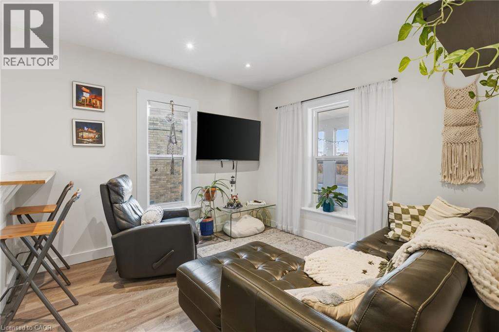 100 Queen Street W, Cambridge, Ontario  N3C 1G3 - Photo 5 - 40872185