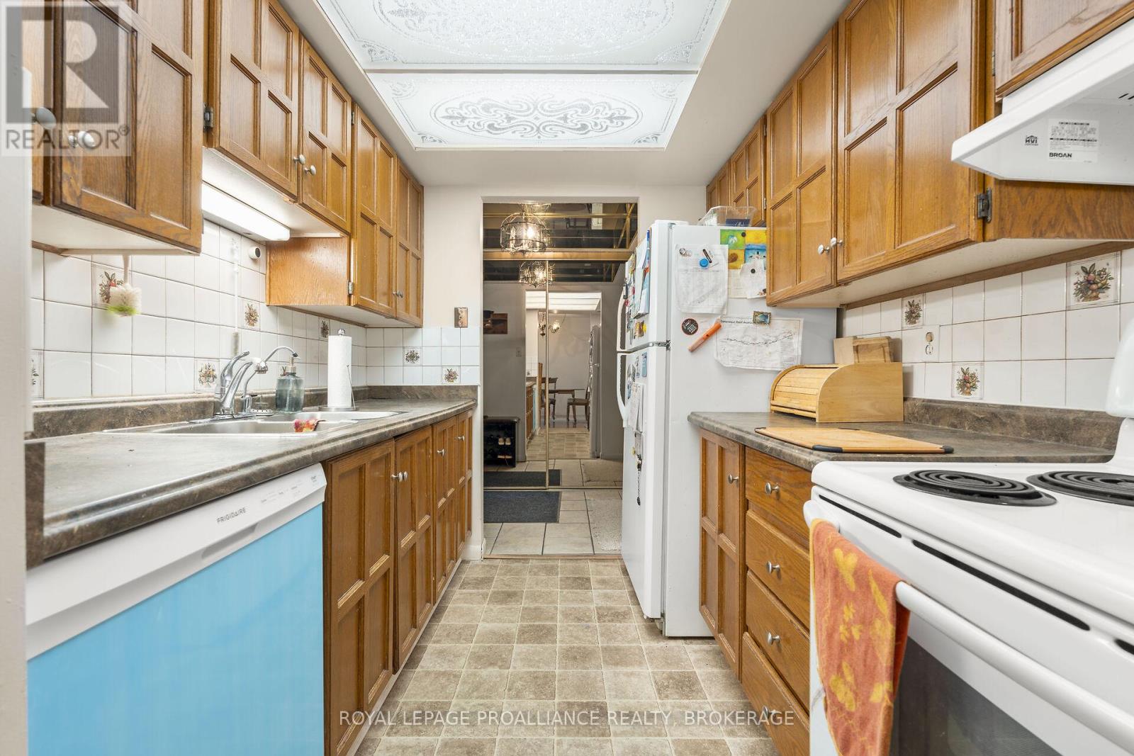 309 - 165 Ontario Street, Kingston, Ontario  K7L 2Y6 - Photo 10 - X14116248
