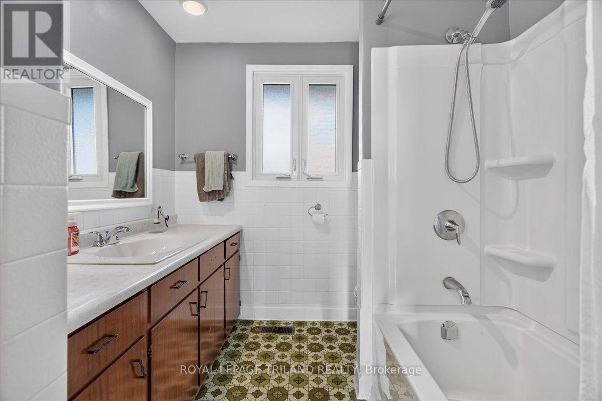 23 Milliner Street, Strathroy-Caradoc, Ontario  N7G 2Z3 - Photo 25 - X14116276