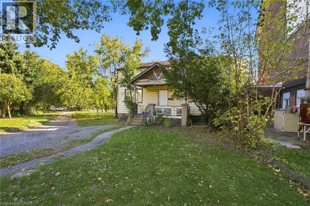 14 London Street N, Hamilton, Ontario  L8H 4B3 - Photo 2 - 40872382