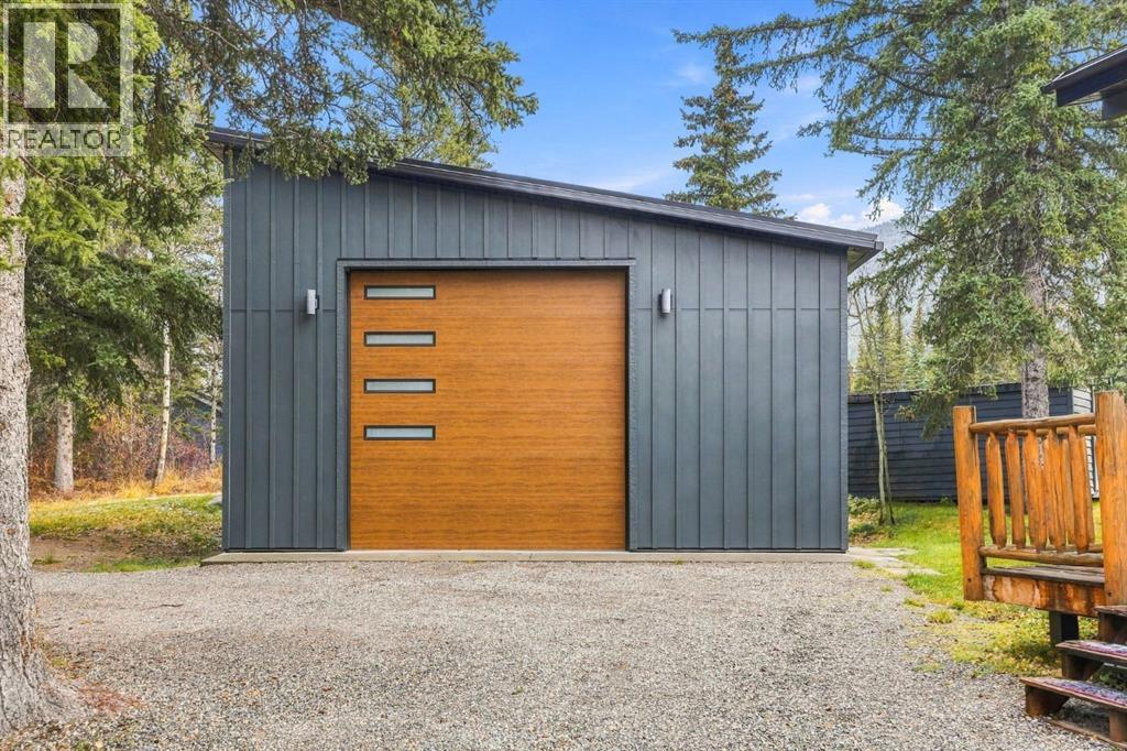 14 Des Arcs Crescent
