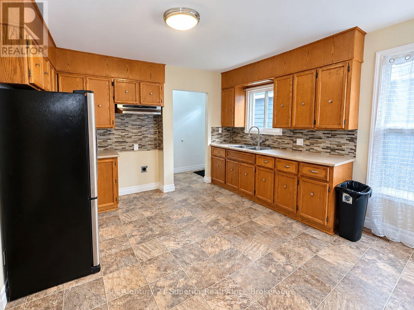 632 Vickers Street N, Thunder Bay, Ontario  P7C 4B7 - Photo 10 - X14116282