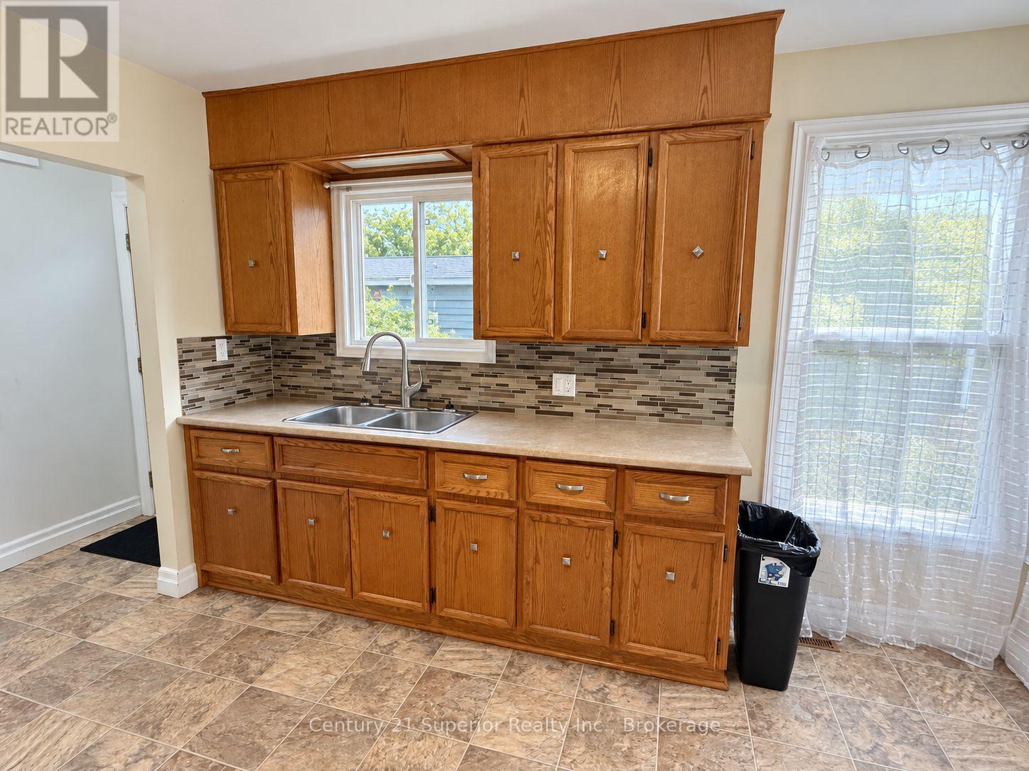 632 Vickers Street N, Thunder Bay, Ontario  P7C 4B7 - Photo 11 - X14116282