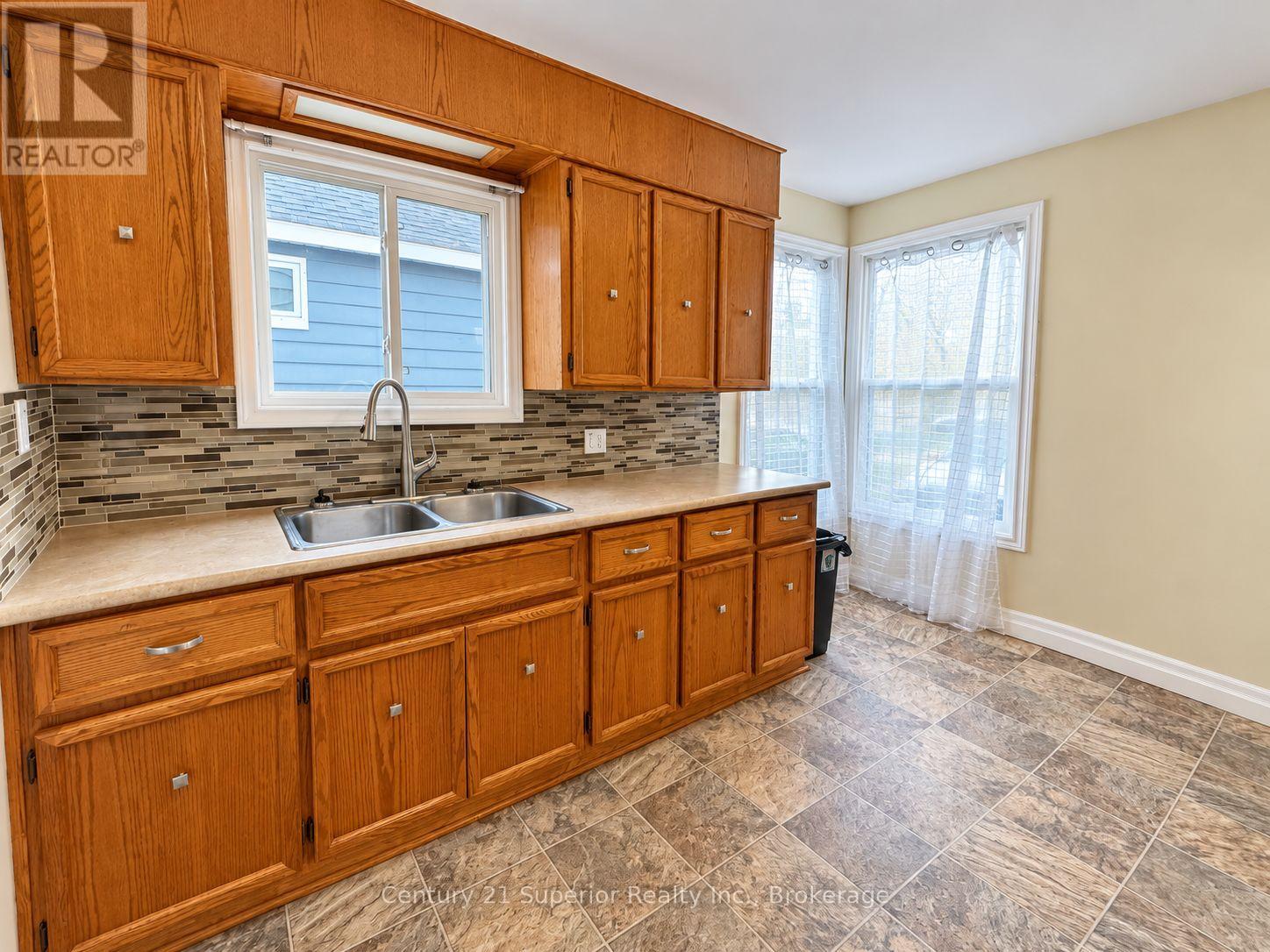 632 Vickers Street N, Thunder Bay, Ontario  P7C 4B7 - Photo 12 - X14116282