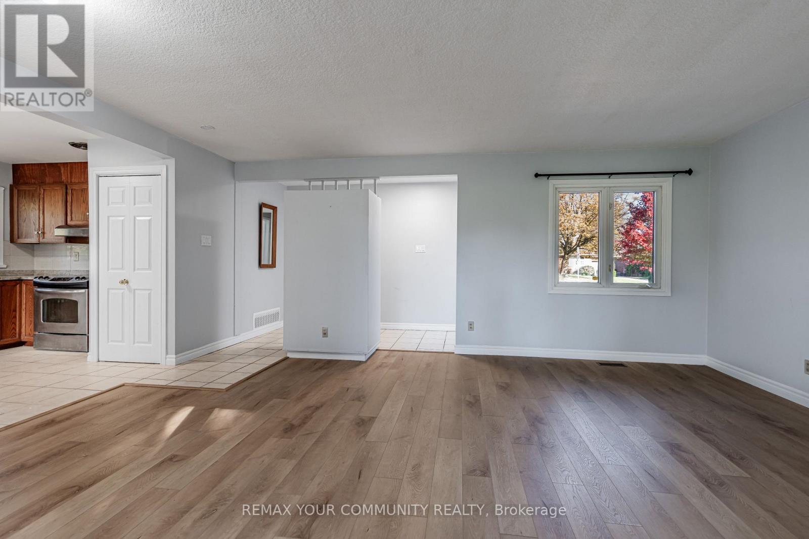 Main - 98 Wigmore Drive, Toronto, Ontario  M4A 2E8 - Photo 12 - C14112746