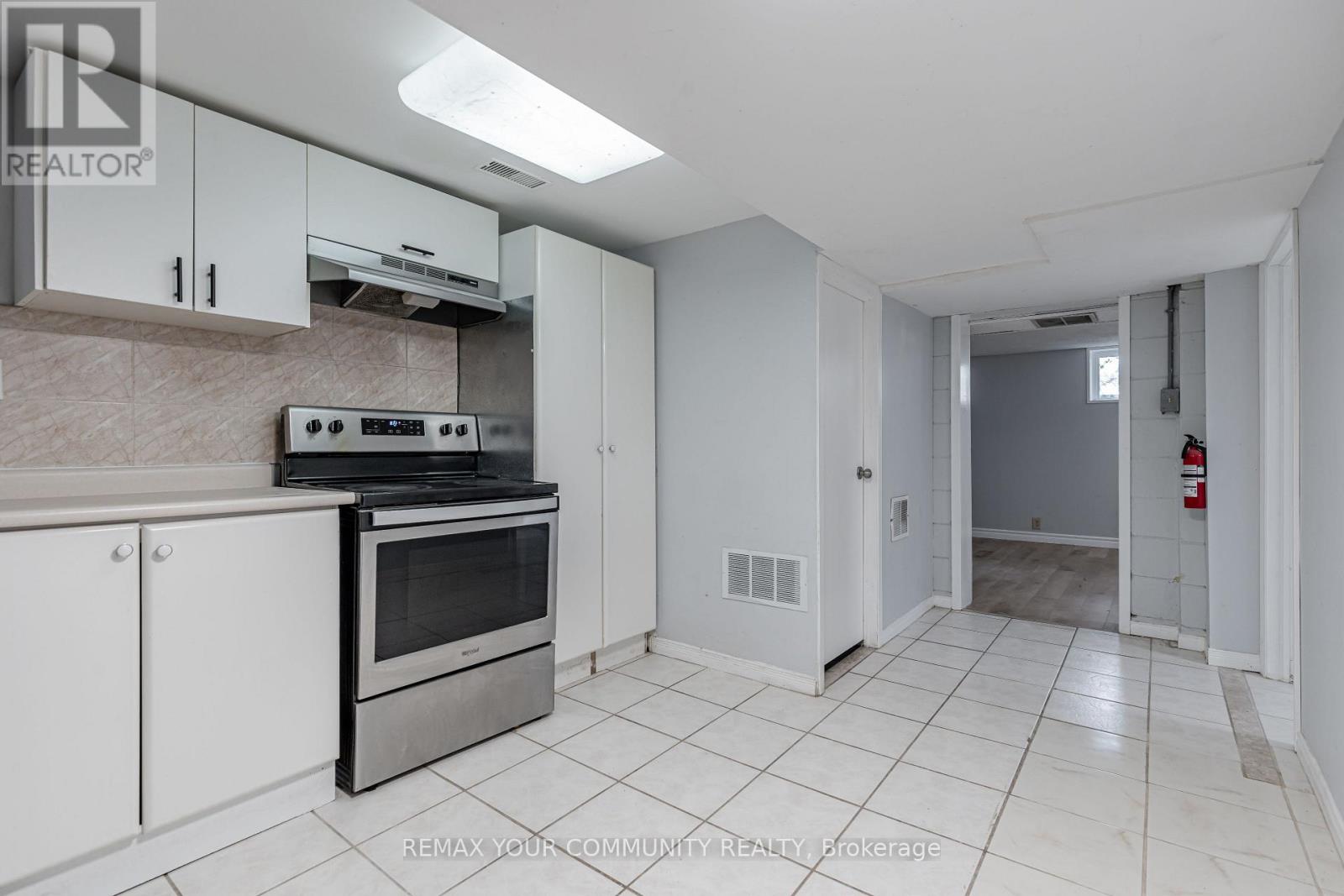 Main - 98 Wigmore Drive, Toronto, Ontario  M4A 2E8 - Photo 36 - C14112746
