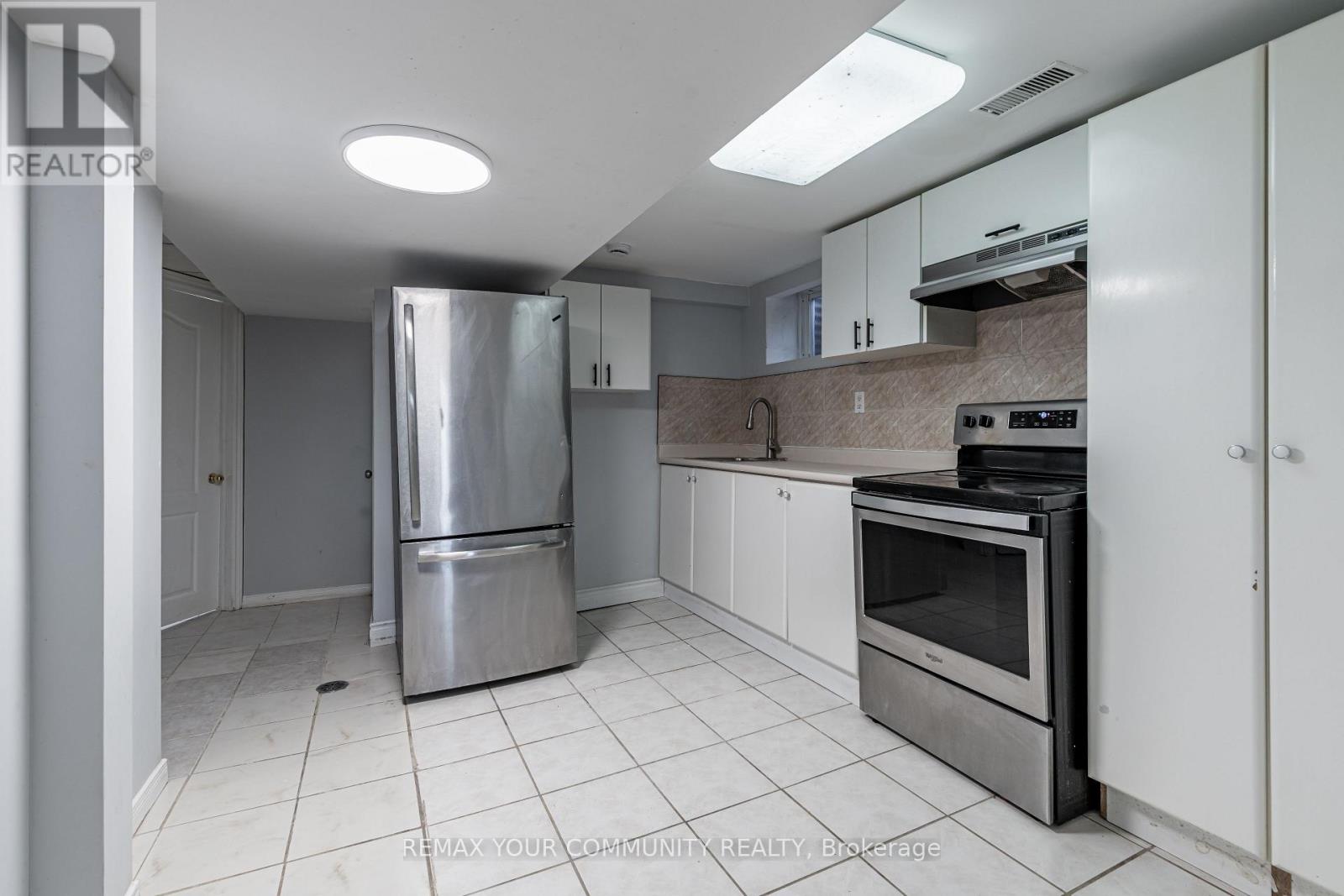 Main - 98 Wigmore Drive, Toronto, Ontario  M4A 2E8 - Photo 35 - C14112746