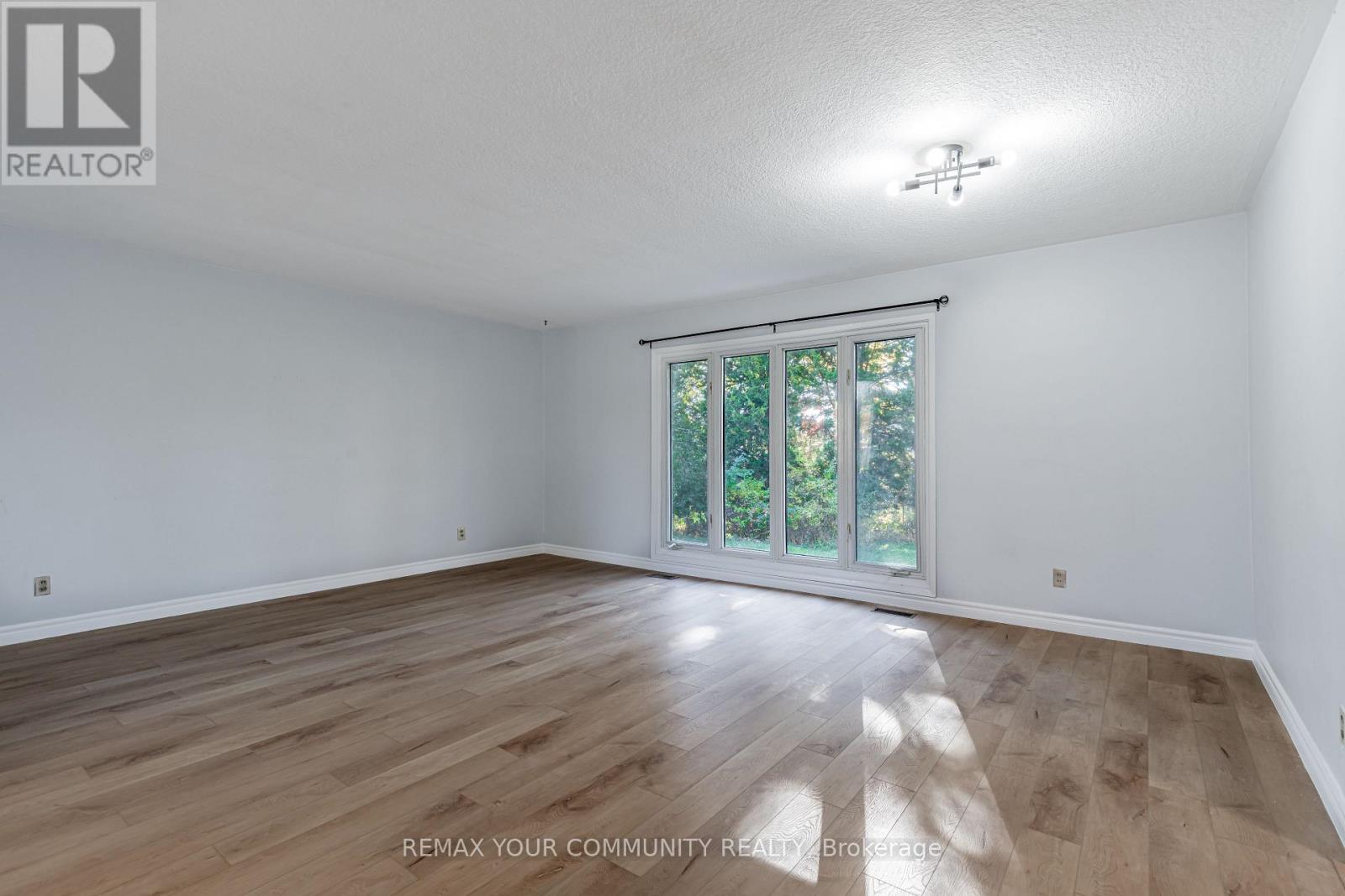 Main - 98 Wigmore Drive, Toronto, Ontario  M4A 2E8 - Photo 9 - C14112746