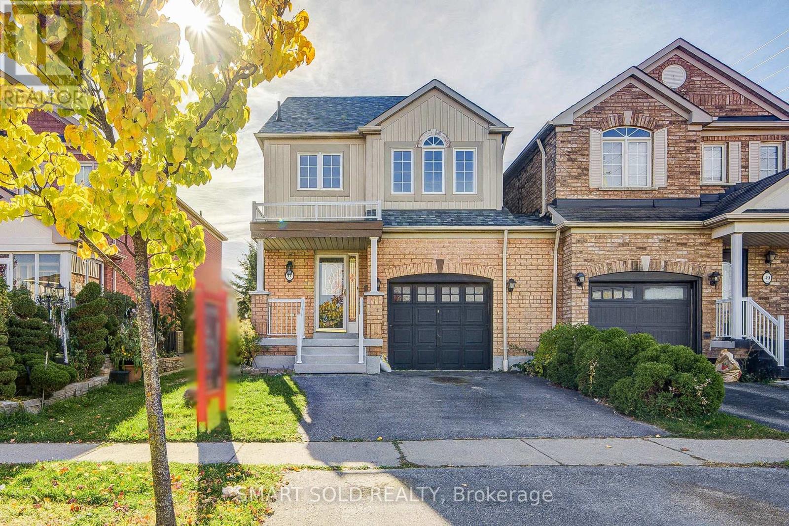 47 ROBIDEAU PLACE, Whitby, Ontario