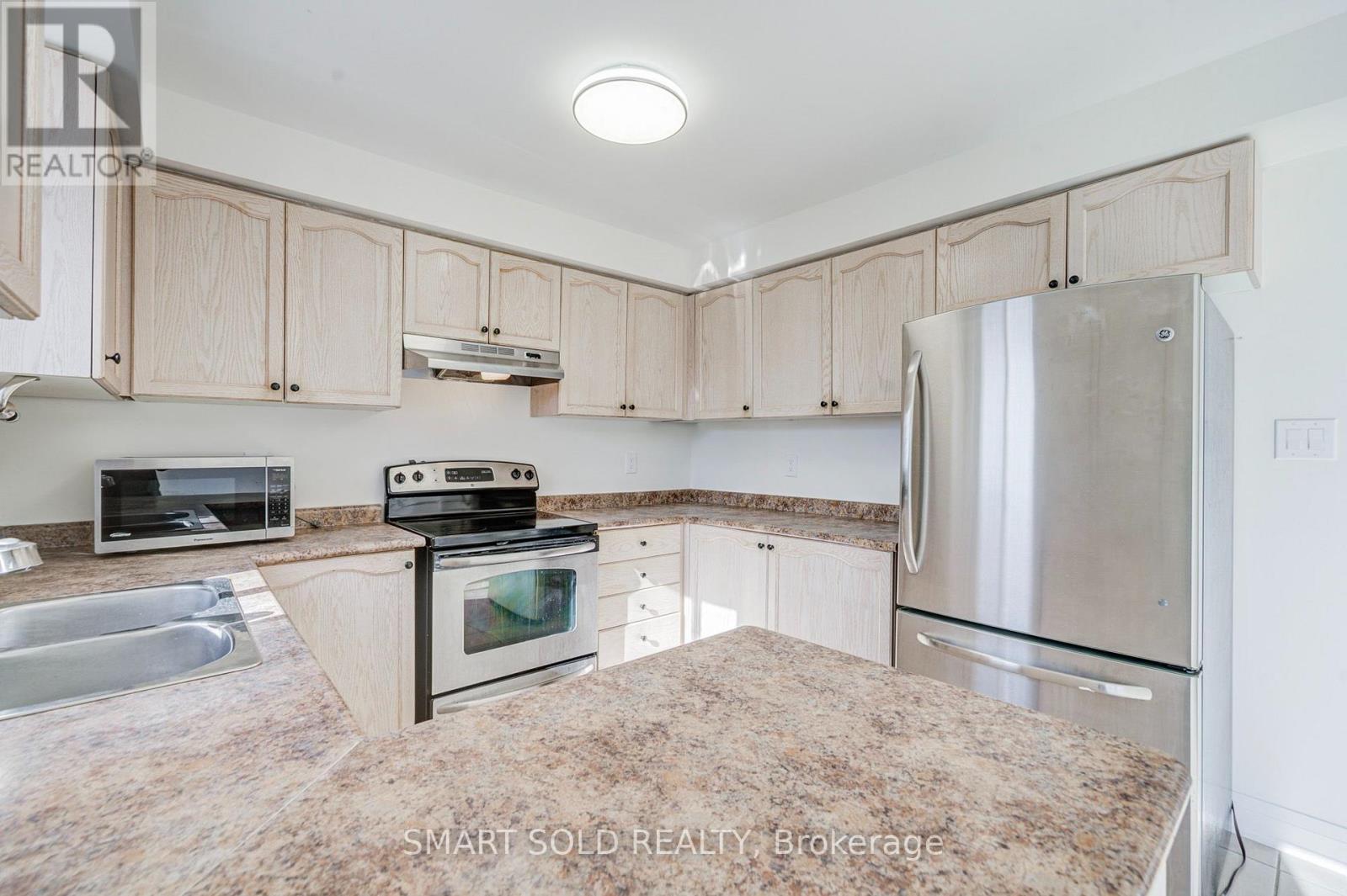 47 Robideau Place, Whitby, Ontario  L1R 3G6 - Photo 19 - E14116316