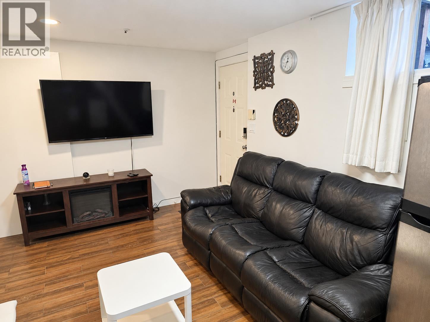 1023 E 17th Avenue, Vancouver, British Columbia  V5V 1C3 - Photo 3 - R3178339