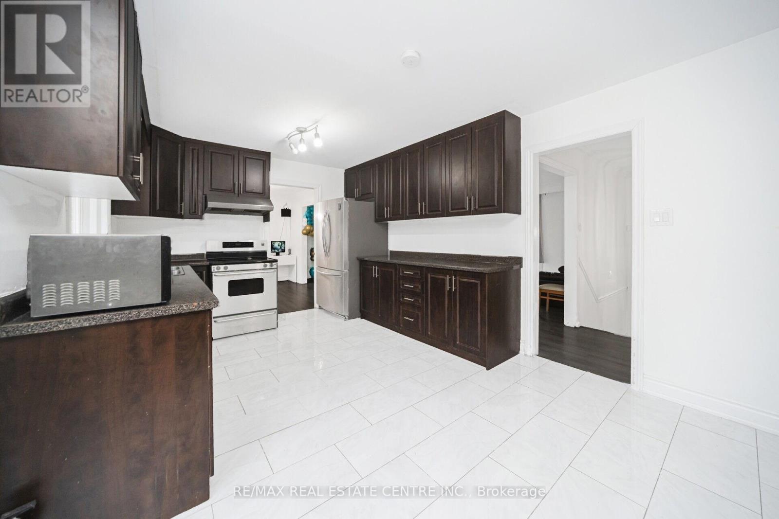 15095 Dixie Road, Caledon, Ontario  L7C 2N1 - Photo 15 - W14116194