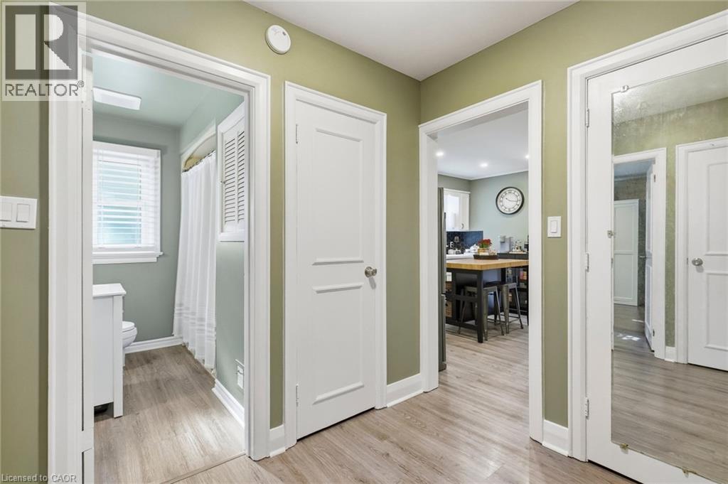 36 Pottruff Road, Hamilton, Ontario  L8H 2M1 - Photo 16 - 40866820