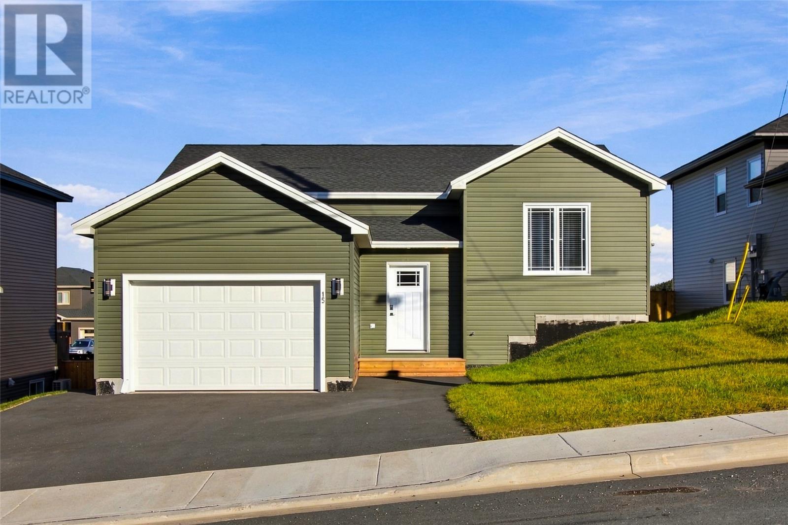 15 Kemble Avenue, Paradise