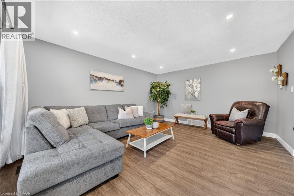225 Maccrae Drive, Caledonia, Ontario  N3W 1K5 - Photo 6 - 40872973