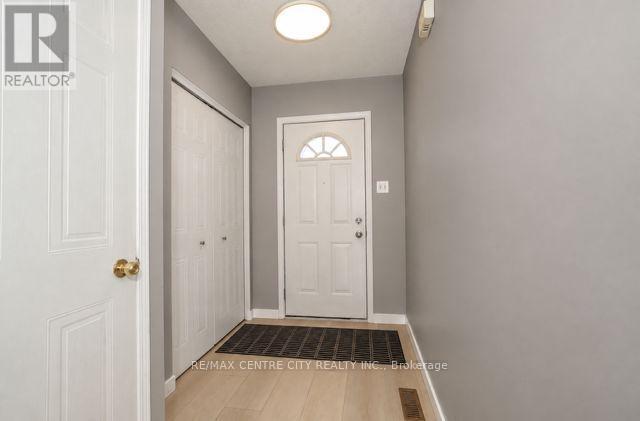 521 Blackwater Place, London North, Ontario  N5X 4J4 - Photo 3 - X14085448